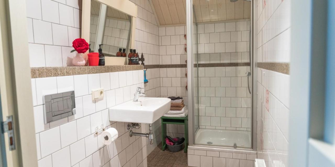 אוירשחוט B&B De Ouw Skuur מראה חיצוני תמונה
